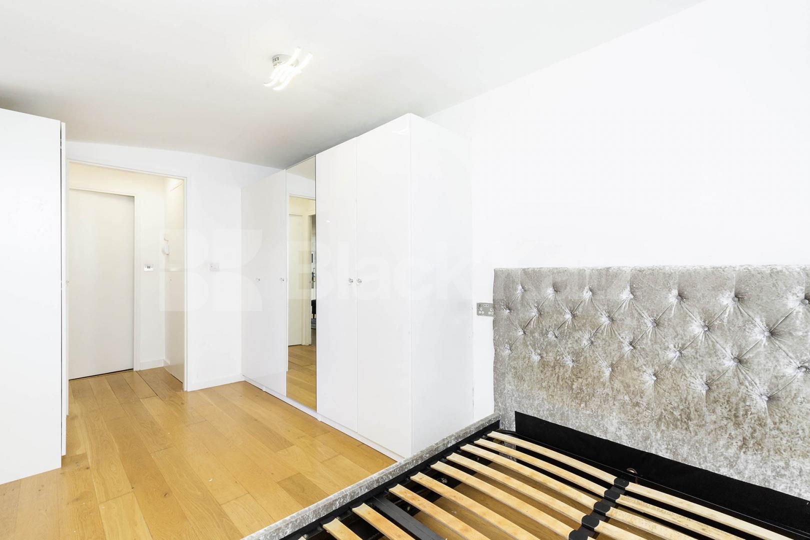 			1 Bedroom, 1 bath, 1 reception Flat			 Mackenzie Road, Caledonian Road